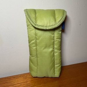 BAGGU Sunglasses Puffy Case in Pistachio